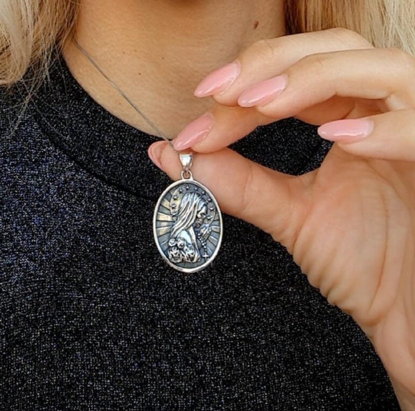 La Santa Muerte praying Pendant -Precious Symbol of Belief and Protection - Saint Death