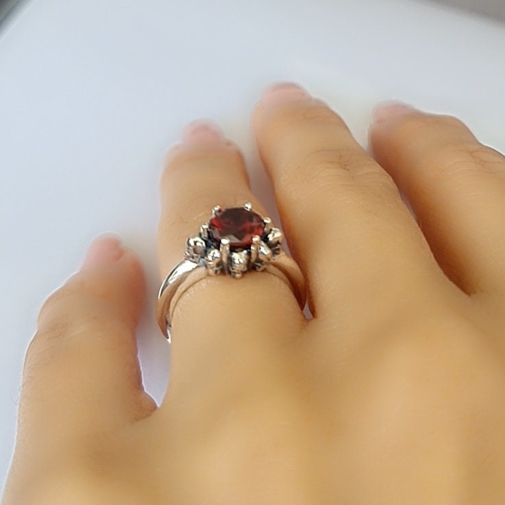 Handmade Gothic Skull Sterling Silver Solitaire Ring with Zircon