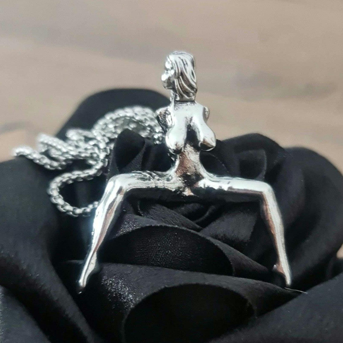 Oversized nude Women Necklace, Hip Hop Cosplay Jewelry For Men& Women