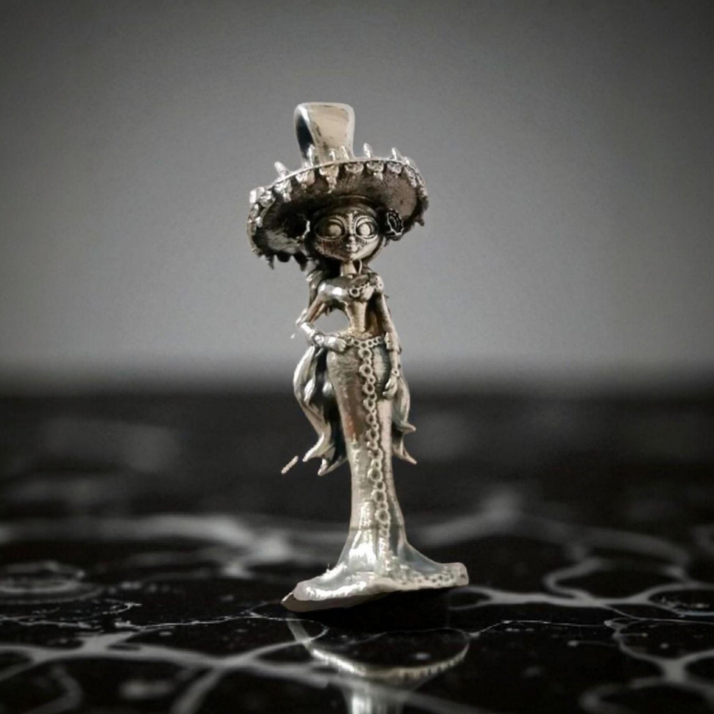 La Muerte Figurine Pendant: Handmade 925 Silver Gothic Jewelry
