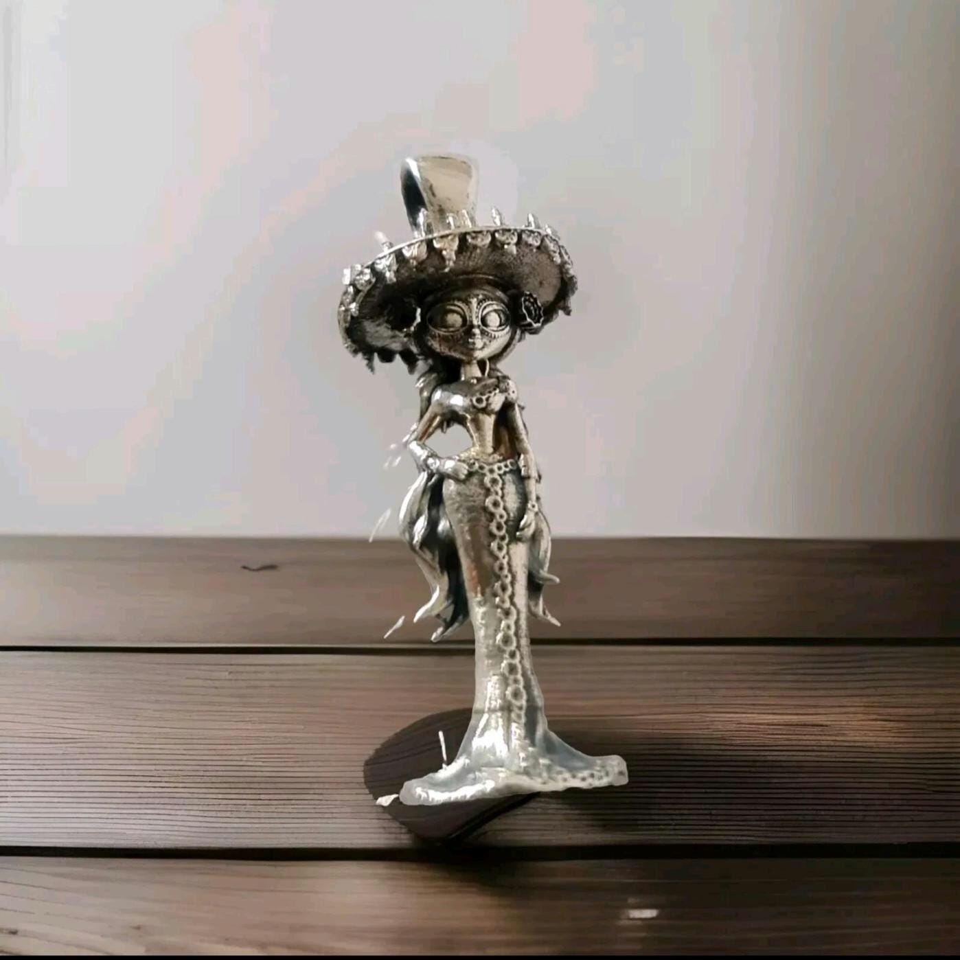 La Muerte Figurine Pendant: Handmade 925 Silver Gothic Jewelry