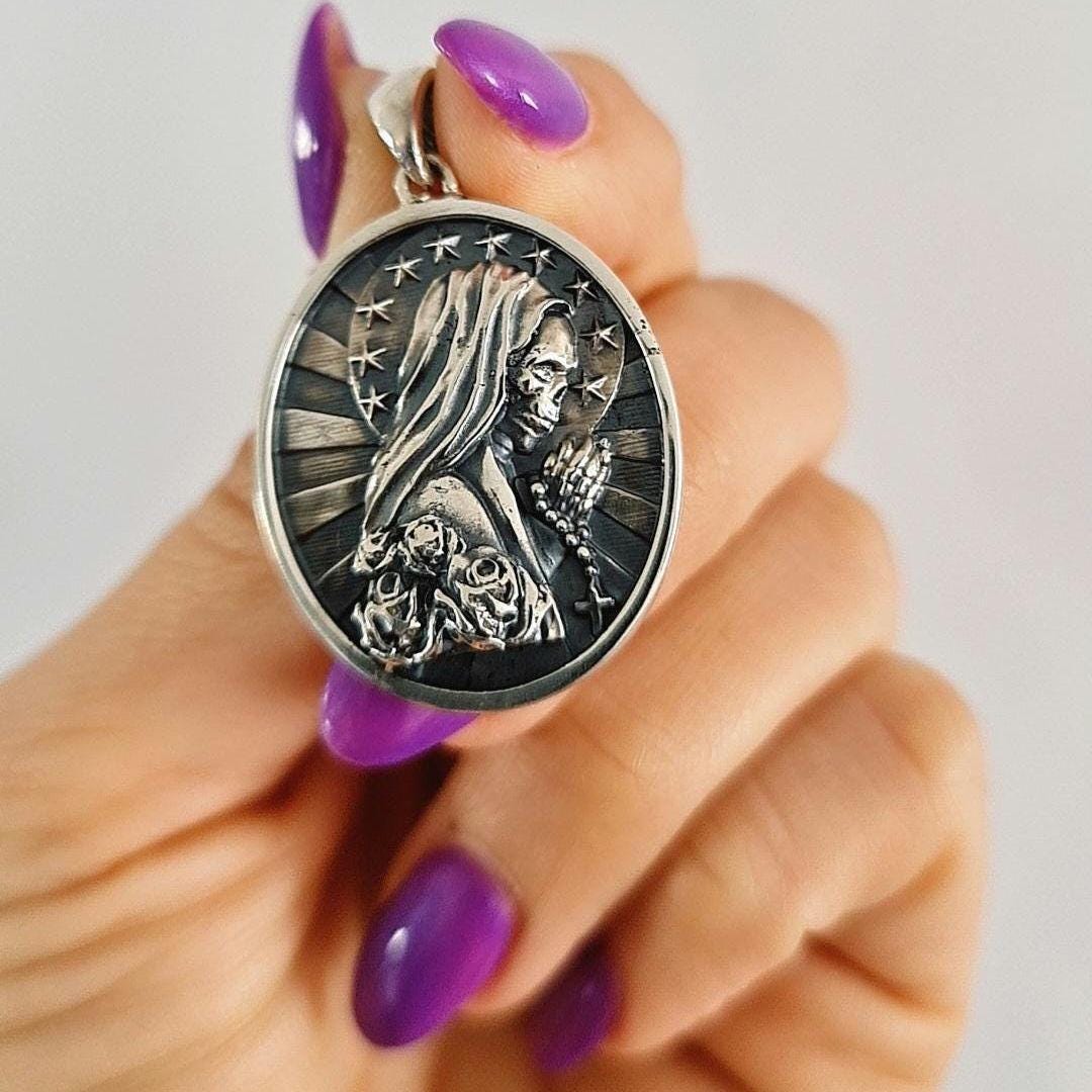 La Santa Muerte praying Pendant -Precious Symbol of Belief and Protection - Saint Death