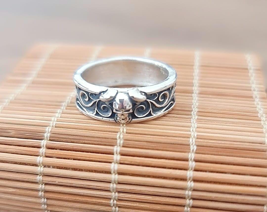 Skull and Engine with ornaments Ring-Edgy design-Handmade 925 silver-Perfect accessory for bikers.