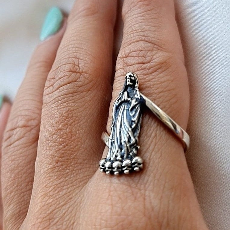 La Santa Muerte Ring 925 Silver - Beautifully Crafted Saint Death- Symbolizes a protector of the dead