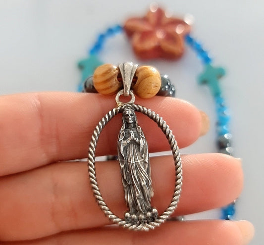 Handmade 925 Silver Santa Muerte Necklace: Gothic Beaded Pendant