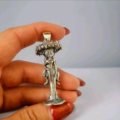 La Muerte Figurine Pendant: Handmade 925 Silver Gothic Jewelry