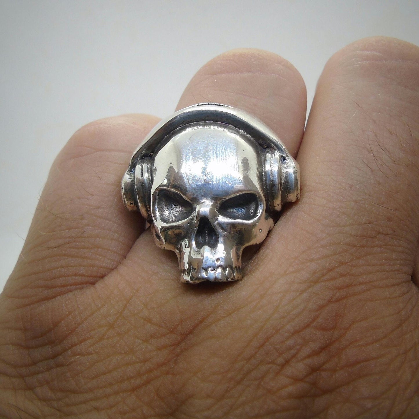 Handmade 925 Sterling Silver DJ Skull Ring with Headphones