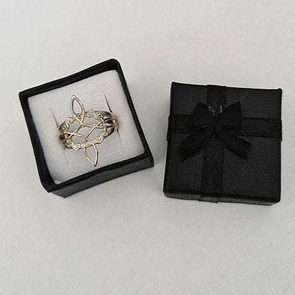 Sterling Silver Witch's Knot Ring: Celtic Symbol of Protection