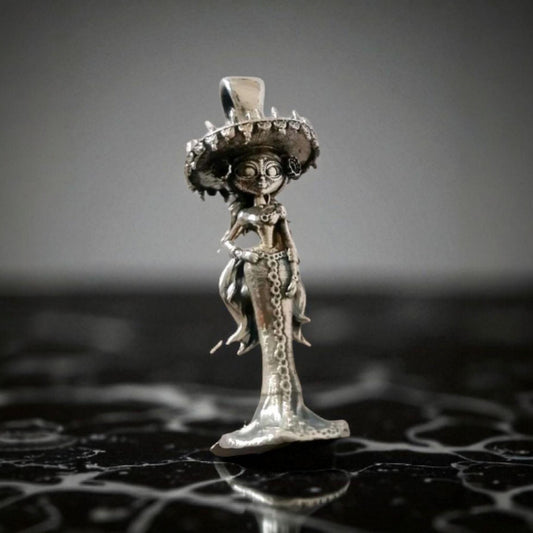 La Muerte Figurine Pendant: Handmade 925 Silver Gothic Jewelry