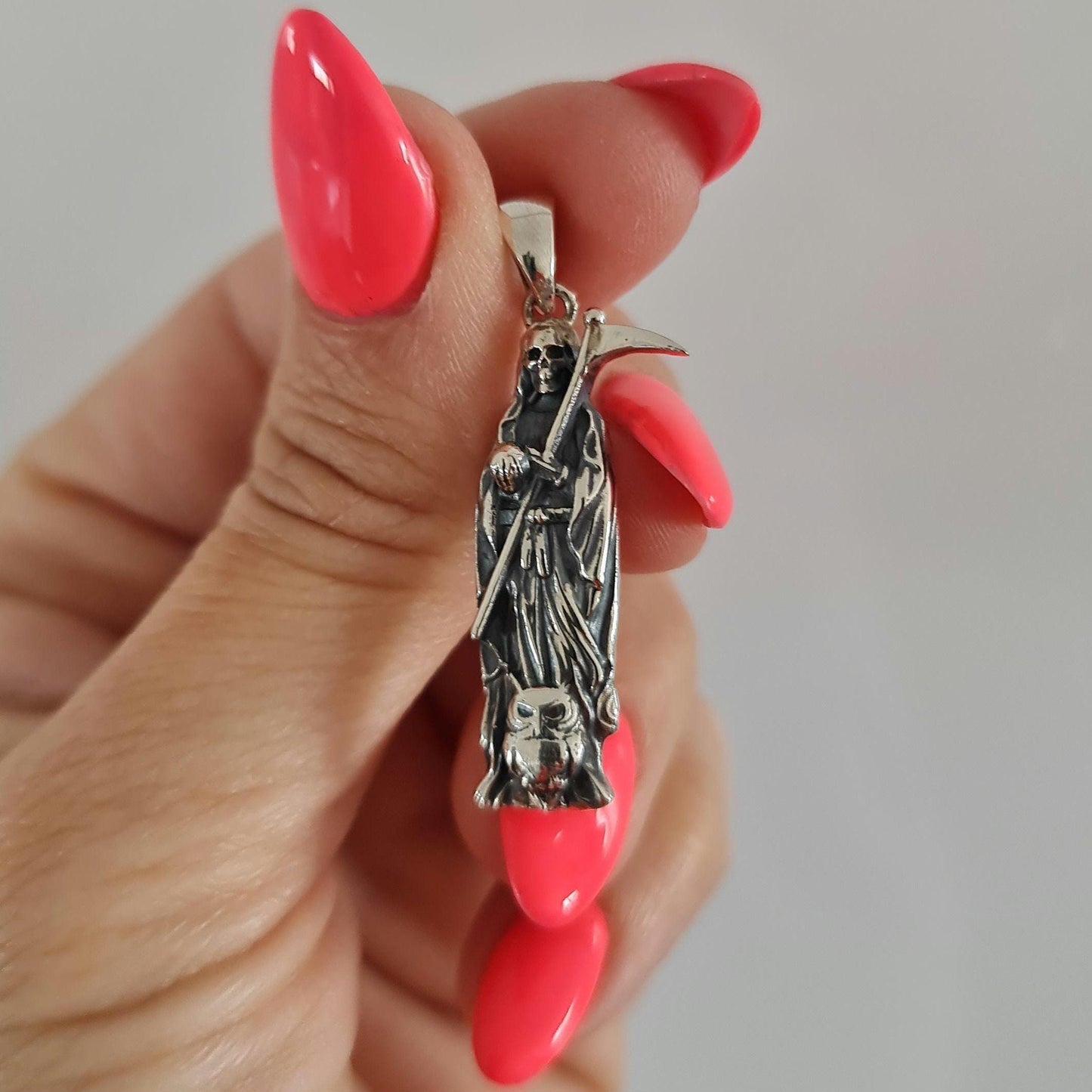 Handmade 925 Silver Santa Muerte Scythe Necklace: Gothic Grim Reaper Pendant