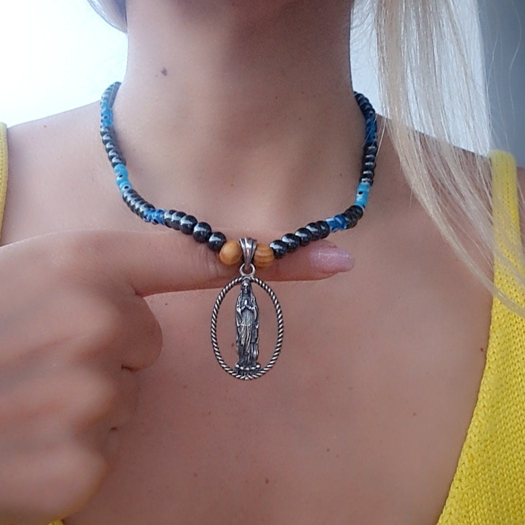 Handmade 925 Silver Santa Muerte Necklace: Gothic Beaded Pendant
