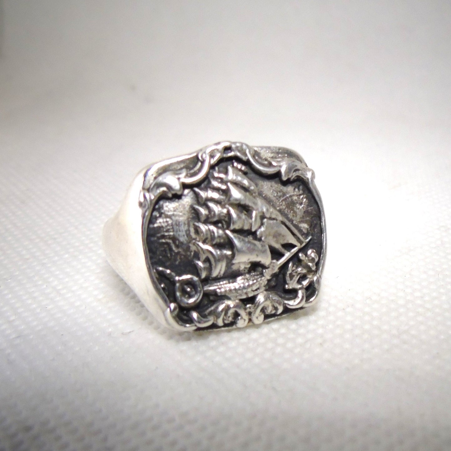 Kraken Signet Ring - Sailor's Nightmare Ring - Dark & Mysterious Design statement piece Authentic Sterling Silver
