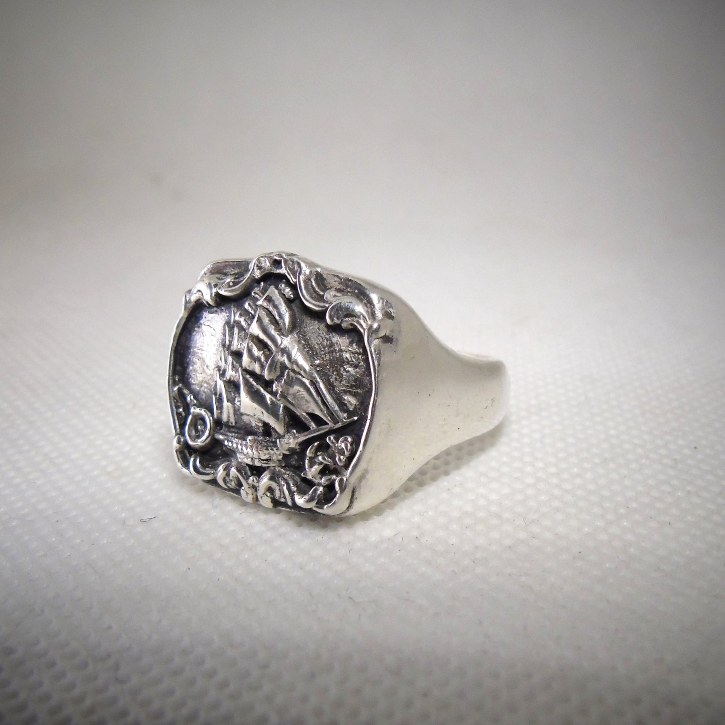 Kraken Signet Ring - Sailor's Nightmare Ring - Dark & Mysterious Design statement piece Authentic Sterling Silver