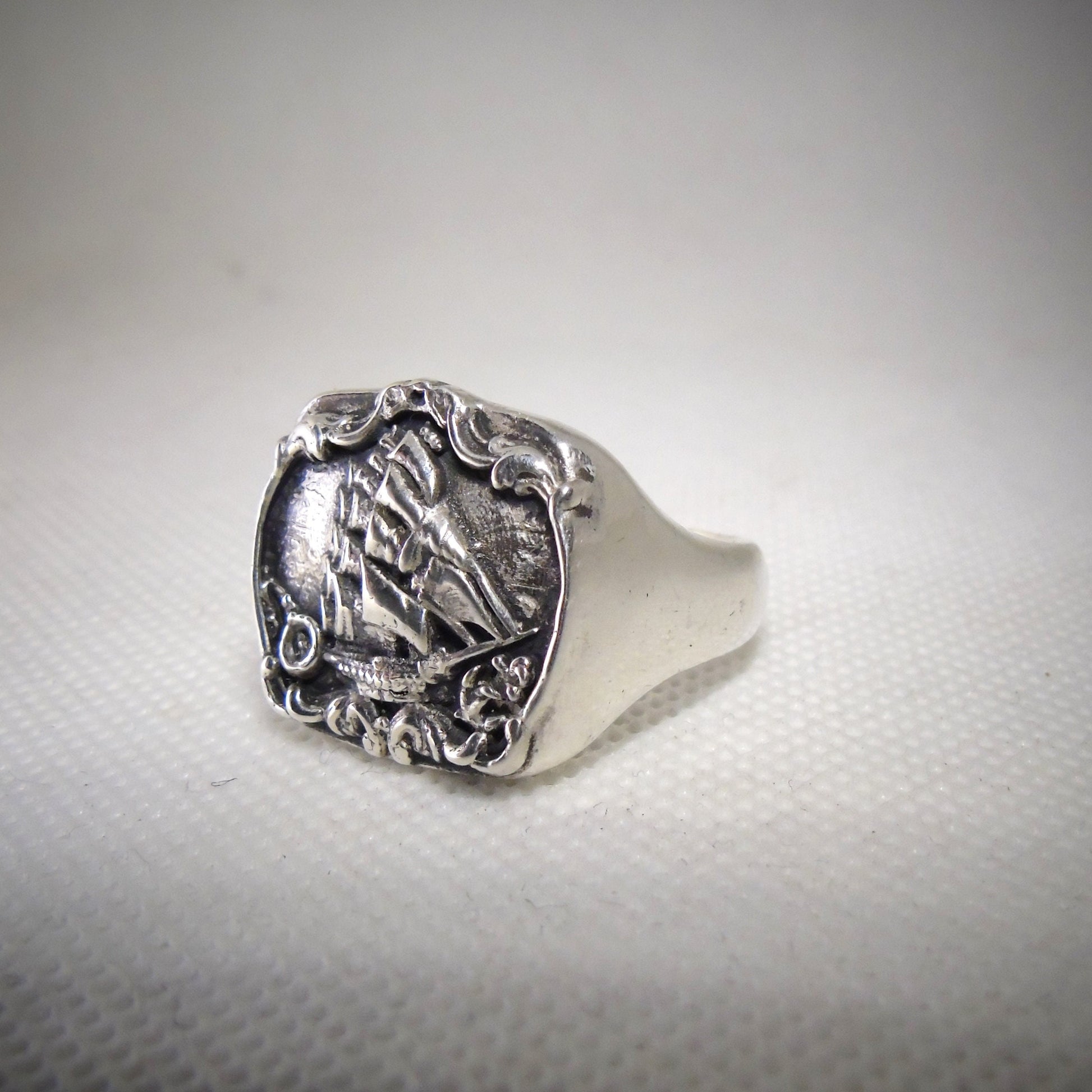 Kraken Signet Ring - Sailor's Nightmare Ring - Dark & Mysterious Design statement piece Authentic Sterling Silver