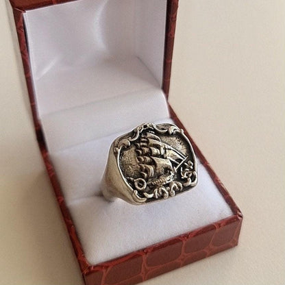Kraken Signet Ring - Sailor's Nightmare Ring - Dark & Mysterious Design statement piece Authentic Sterling Silver